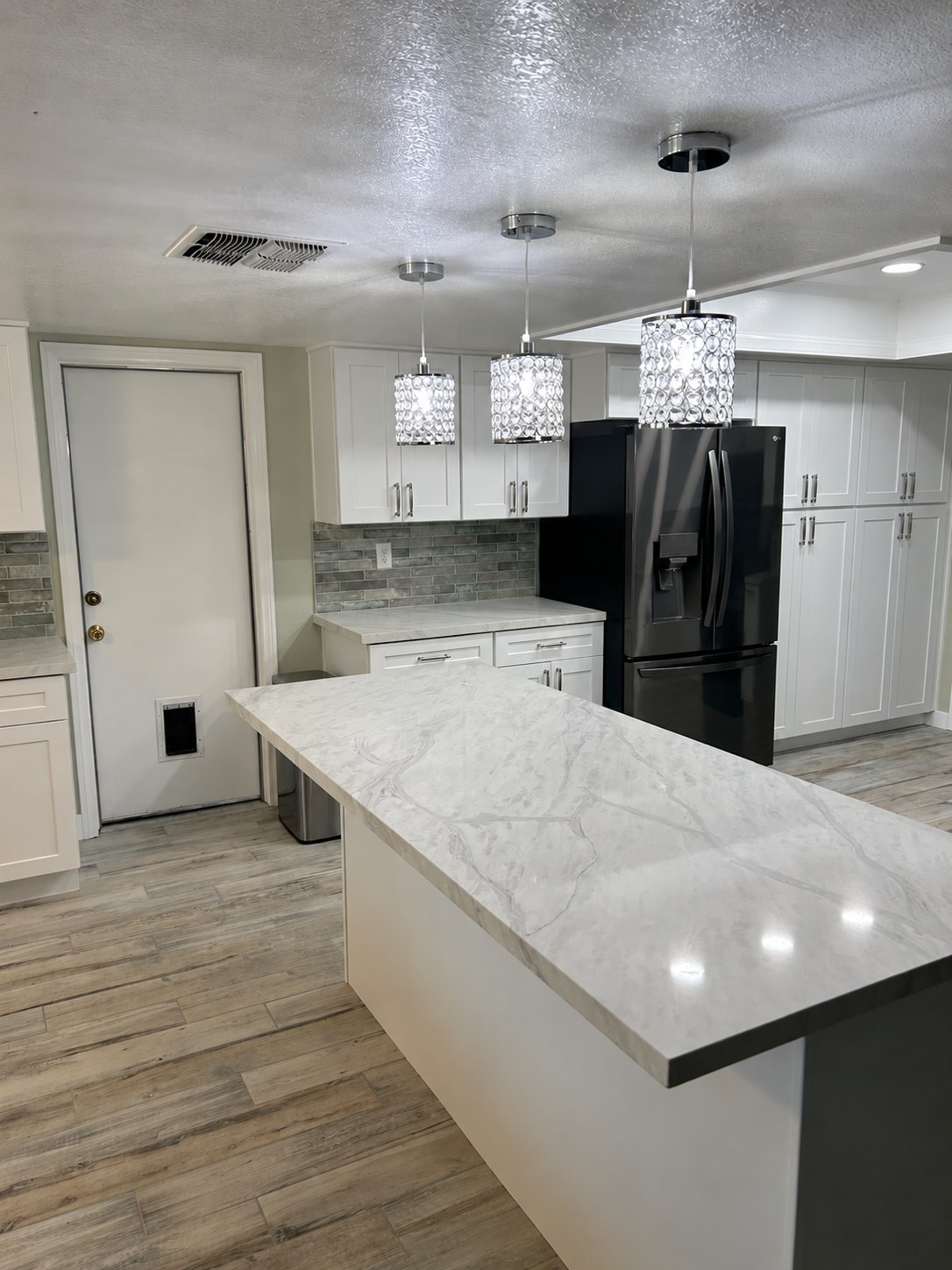Kitchen Remodel with Island in Los Angeles